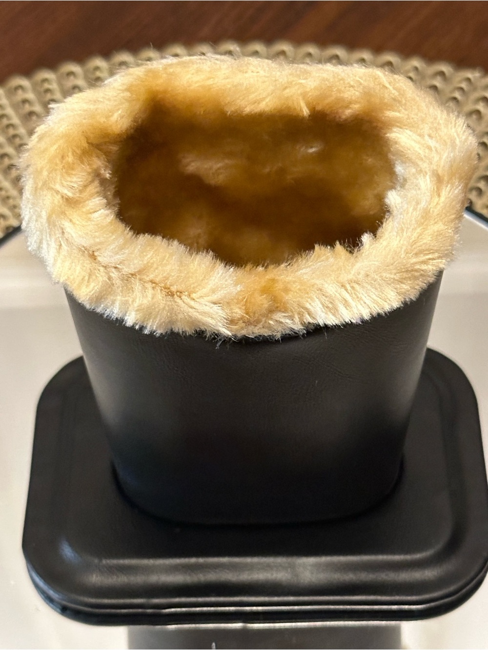 Eyeglass Holder Faux Fur-Lined Faux Leather — Black with Cream Fur